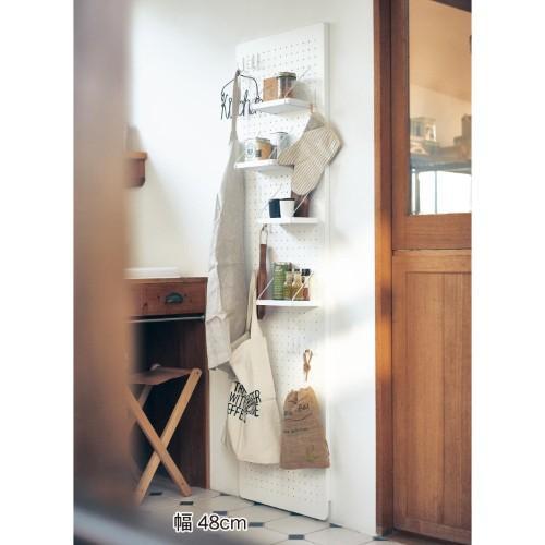 突っ張らずに取り付けられる有孔ボードの商品写真