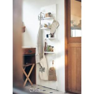 突っ張らずに取り付けられる有孔ボードの商品写真