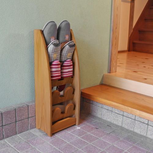 杉材のスリッパラックの商品写真