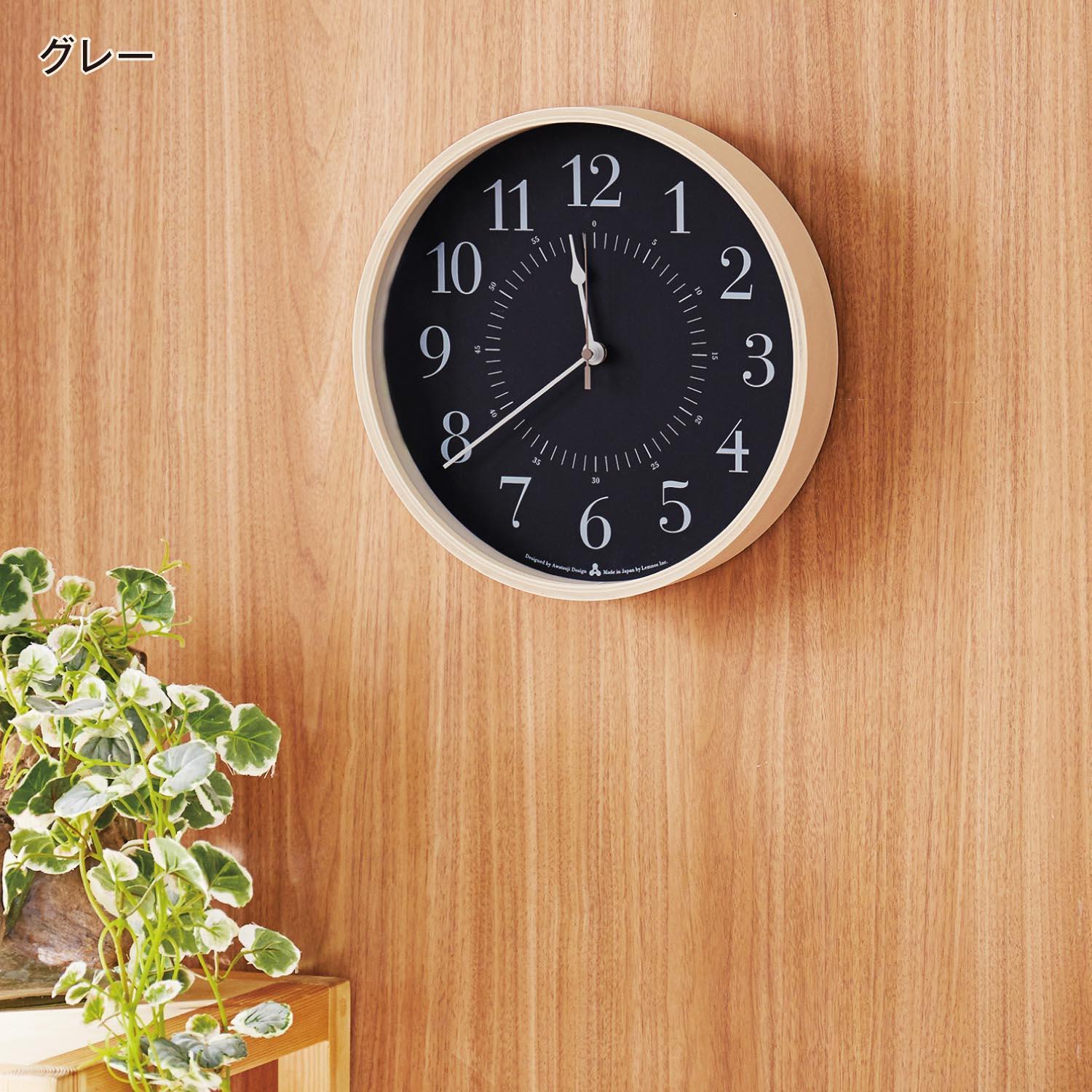 見やすくてスタイリッシュな掛け時計(電波時計)「TOKI」の商品写真