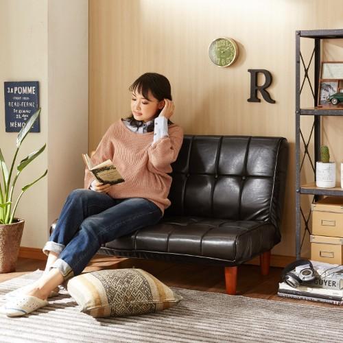 好きな姿勢でくつろげる合皮のリクライニングローソファー<幅102cm>の商品写真