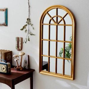 アンティーク調ゴールドの窓枠ウォールミラーの商品写真