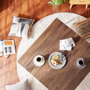 ウォルナット材のスクエアテーブル(100x100cm)の商品写真