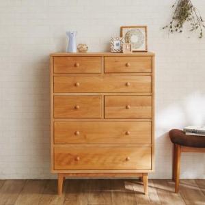 アルダー材の北欧調衣類チェストの商品写真