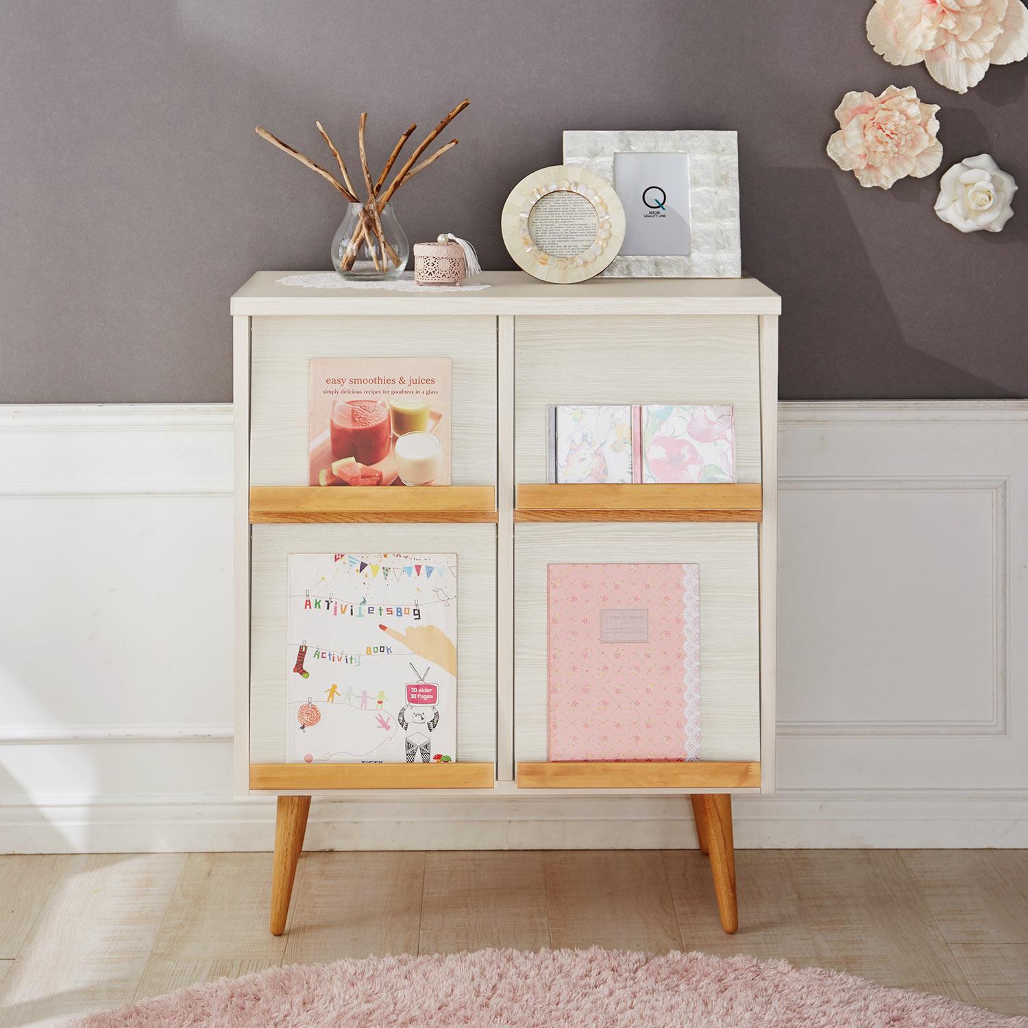 北欧調フラップ扉のキャビネットの商品写真