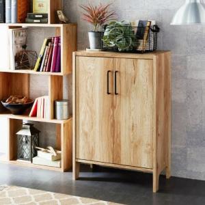 塩系インテリアに馴染むキャビネットの商品写真