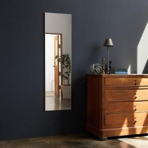 くっきり映る割れない軽量ウォールミラー(アルミフレーム)の商品写真