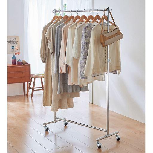 キャスター付き頑丈ハンガー■カラー：シルバー ■サイズ：A(シングル)の商品写真