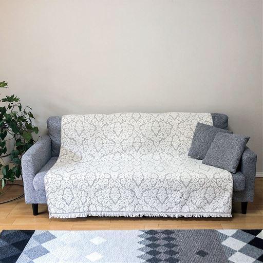 ポルトガル製コットンソファカバー■カラー：ホワイト ■サイズ：L(横150×縦175cm),S(横50×縦175cm),M(横100×縦175cm)の商品写真