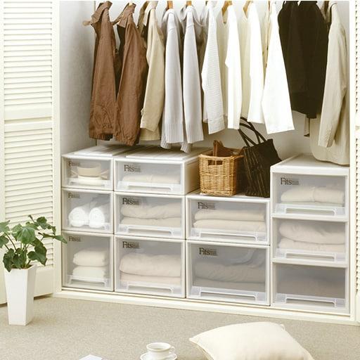 フィッツ衣装ケース(2個組・クローゼット用)■カラー：クリアー ホワイト ■サイズ：A(幅30/奥行53/高さ18),H(幅44/奥行53/高さ30),I(幅45/奥行45/高さ20),J(幅33/奥行47/高さ22),B(幅30/奥行53/高さ23)の商品写真