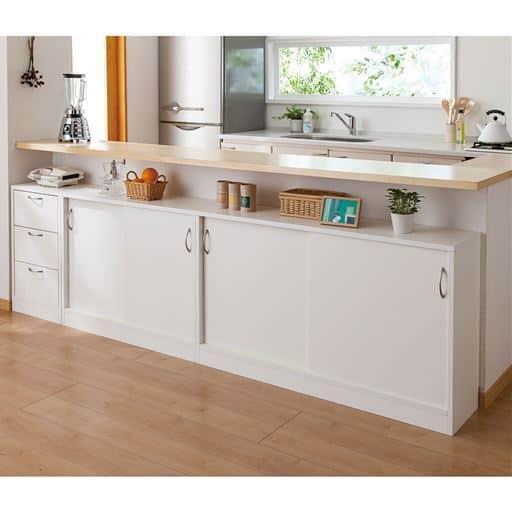 カウンター下収納(高さが選べる・引き戸式)■カラー：ホワイト ■サイズ：A(高さ70/伸縮ラック),B(高さ70/チェスト),C(高さ70/引き戸幅90),D(高さ70/引き戸幅120),E(高さ85/伸縮ラック),F(高さ85/チェスト),G(高さ85/引き戸幅90),H(高さ85/引き戸幅120)の商品写真